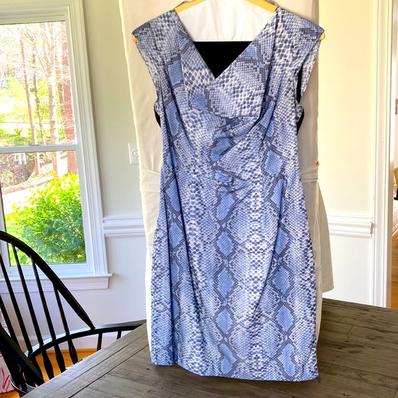 Andrew Marc- Marc New York blue/gray python patterned cocktail dress size 6. - Picture 1 of 3